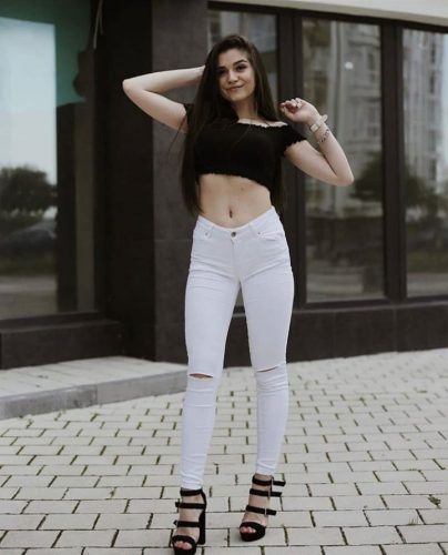 Mersin Esmer Gözlü Melis 24 Yaşında — Mersin