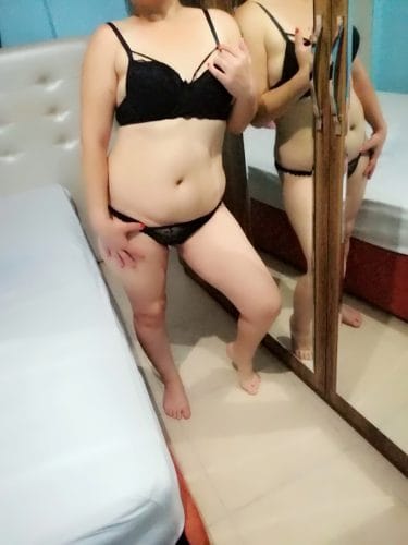 Mersin Büyüleyici Esra 22 Yaşında — Mersin