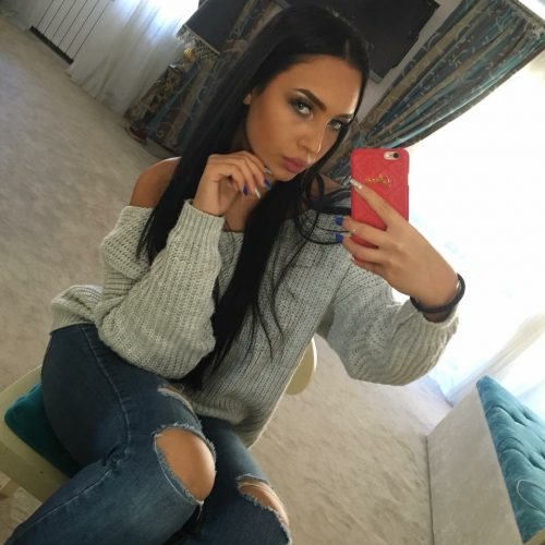 Mersin Esmer Elif 25 Yaşında Kendi Yeri Var — Mersin